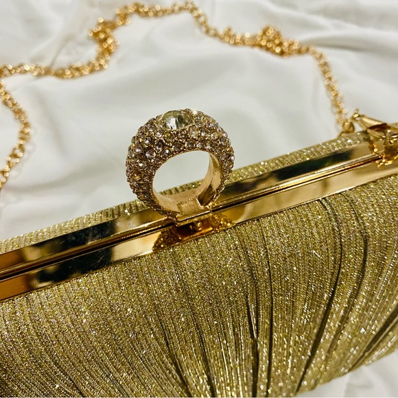 Gold Glitter/Crystal Minaudière Finger Ring Spring Closure Clutch / Shoulder EUC - Picture 3 of 13